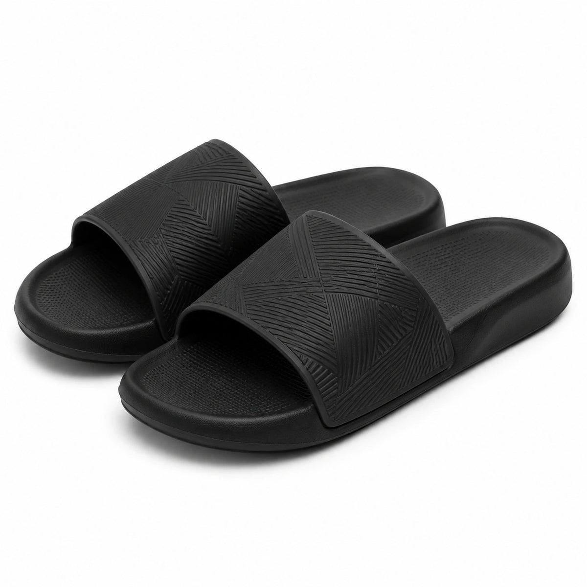 Claquettes 42/43 noires en matière synthétique - style texturé pour usage quotidien