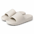 Claquettes taille 42/43 en mousse synthétique blanc cassé - semelle texturée antidérapante